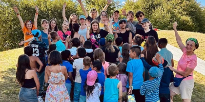 Gruppenbild von glücklichen Menschen